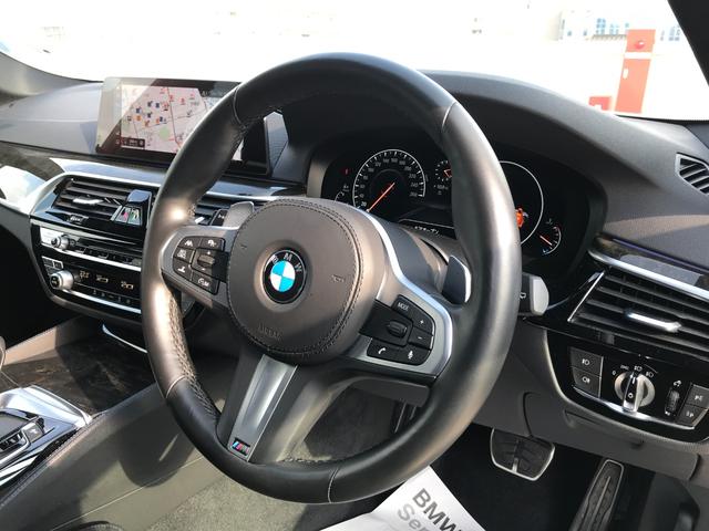 523dツーリング Mスポーツ 弊社下取車 ヘッドアップディスプレイ ハンドルアシスト アクティブクルーズコントロール 全周囲カメラ 電動リアゲート スマートキー 純正18AW Bluetooth搭載車両 LEDヘッドライト(13枚目)