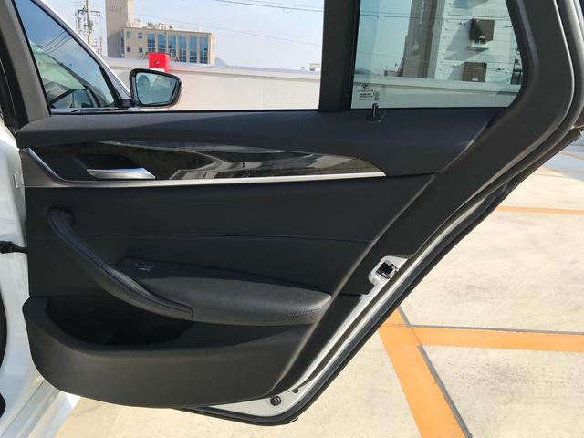 523dツーリング Mスポーツ 弊社下取車 ヘッドアップディスプレイ ハンドルアシスト アクティブクルーズコントロール 全周囲カメラ 電動リアゲート スマートキー 純正18AW Bluetooth搭載車両 LEDヘッドライト(52枚目)