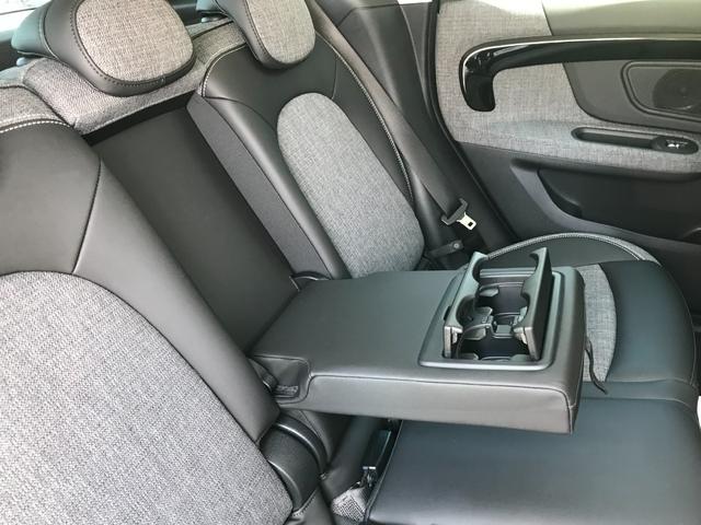 クーパーD クロスオーバー エッセンシャル・トリム 弊社下取車 ワンオーナー クルーズコントロール アンビエントライト ユニオンジャックテールランプ 純正17インチブラックホイール ユニオンジャックミラーキャップ 純正HDDナビ バックカメラ ETC(51枚目)
