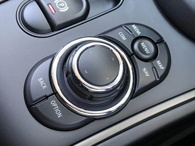 クーパーD クロスオーバー エッセンシャル・トリム 弊社下取車 ワンオーナー クルーズコントロール アンビエントライト ユニオンジャックテールランプ 純正17インチブラックホイール ユニオンジャックミラーキャップ 純正HDDナビ バックカメラ ETC(63枚目)