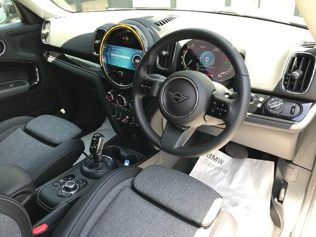 クーパーD クロスオーバー エッセンシャル・トリム 弊社下取車 ワンオーナー クルーズコントロール アンビエントライト ユニオンジャックテールランプ 純正17インチブラックホイール ユニオンジャックミラーキャップ 純正HDDナビ バックカメラ ETC(71枚目)