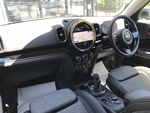 クーパーD クロスオーバー エッセンシャル・トリム 弊社下取車 ワンオーナー クルーズコントロール アンビエントライト ユニオンジャックテールランプ 純正17インチブラックホイール ユニオンジャックミラーキャップ 純正HDDナビ バックカメラ ETC(73枚目)