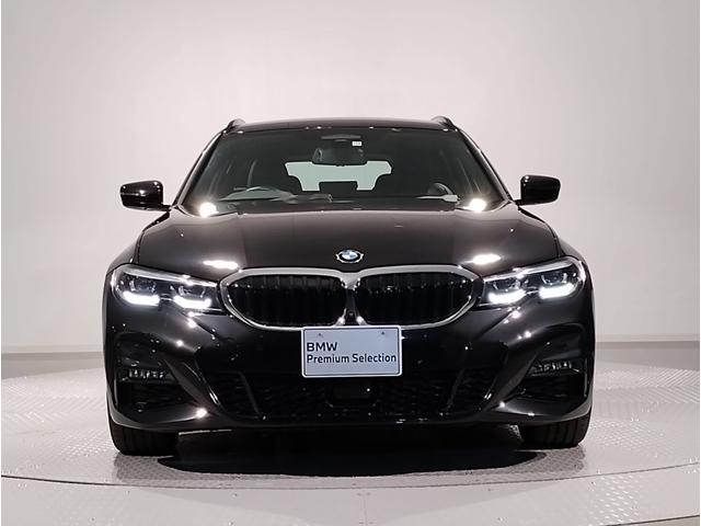 318iツーリング Mスポーツ コンフォートパッケージ パーキングアシストプラス 全周囲カメラ アンビエントライト ハンドルアシスト付きアクティブクルーズコントロール 電動シート 電動リアゲート 障害物センサー 純正18インチアルミ(5枚目)