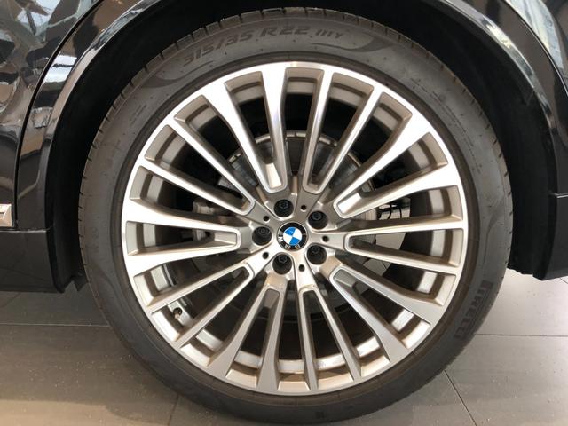 Ｘ７ ｘＤｒｉｖｅ　３５ｄ　デザインピュアエクセレンス　タルトゥフォレザーシート　スカイラウンジパノラマサンルーフ　ＢＭＷレーザーライト　アクティブクルーズコントロール　全周囲カメラ　オプション２２アロイホイール　ハンドルアシスト　６人乗り　後退アシスト（41枚目）