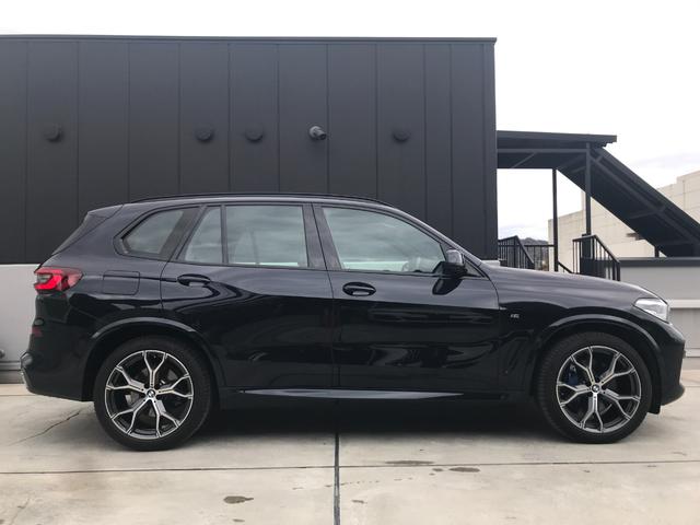 ｘＤｒｉｖｅ　３５ｄ　Ｍスポーツハイラインパッケージ　マイルドＨＶ　ブラウンレ　ザーシート　パノラマガラスサンルーフ　２１インチアルミ　フルセグＴＶチューナー　全周囲カメラ　ステアリングサポート付きＡＣＣ　電動リアゲート　シートヒーター(69枚目)