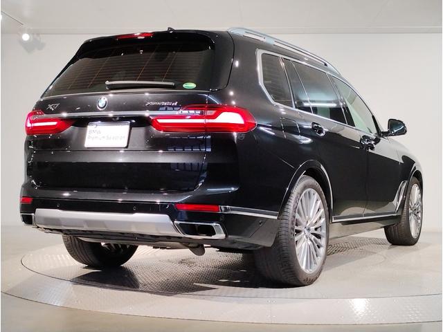 Ｘ７ ｘＤｒｉｖｅ　３５ｄ　デザインピュアエクセレンス　７人乗り　弊社下取車　ワンオーナー　ブラックメリノレザー　ガラスサンルーフ　ウェルネスＰＫＧ　純正オプション２２インチＡＷ　ＢＭＷレーザーライト　地デジチューナー　ステアリングコントロールアシスト（8枚目）