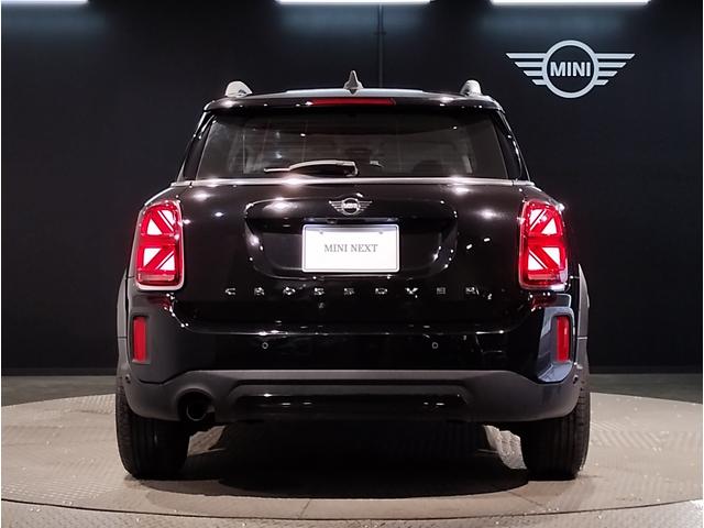 ＭＩＮＩ クロスオーバー　バッキンガム　ワンオーナー　スマートキー　クルーズコントロール　衝突被害軽減ブレーキ　電動リアゲート　バックカメラ　ユニオンジャックテールライト　軽減ブレーキ　Ｂｌｕｅｔｏｏｔｈ接続　衝突被害軽減ブレーキ　１６ＡＷ（9枚目）