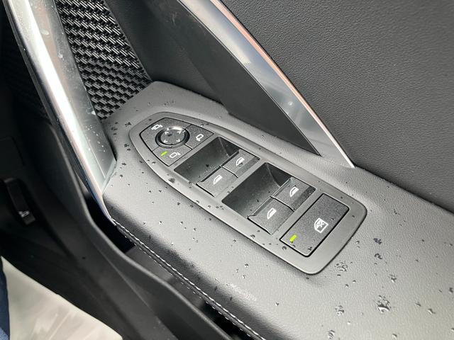 Ｘ１ ｘＤｒｉｖｅ　２０ｄ　ｘライン　弊社下取車　ヴィガンザブラックレザーシート　全周囲カメラ　衝突軽減ブレーキ　電動シート　シートヒーター　アクティブクルーズコントロール　マルチファンクションステアリング　ヘッドアップディスプレイ（26枚目）