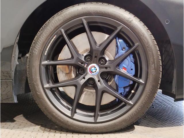 １シリーズ Ｍ１３５ｉ　ｘＤｒｉｖｅ　Ｍプラスパッケージ　パノラマガラスサンルーフ　アクティブクルーズコントロール　ヘッドアップディスプレイ　純正１８インチアルミホイール　ブラックレザーシート　５０周年記念モデル　ワンオーナー（26枚目）