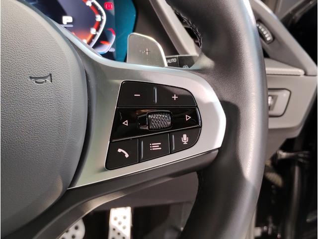 １シリーズ Ｍ１３５ｉ　ｘＤｒｉｖｅ　Ｍプラスパッケージ　パノラマガラスサンルーフ　アクティブクルーズコントロール　ヘッドアップディスプレイ　純正１８インチアルミホイール　ブラックレザーシート　５０周年記念モデル　ワンオーナー（49枚目）