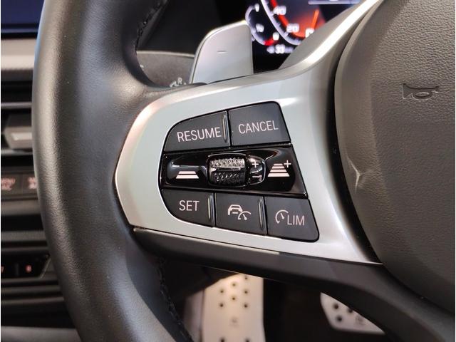１シリーズ Ｍ１３５ｉ　ｘＤｒｉｖｅ　Ｍプラスパッケージ　パノラマガラスサンルーフ　アクティブクルーズコントロール　ヘッドアップディスプレイ　純正１８インチアルミホイール　ブラックレザーシート　５０周年記念モデル　ワンオーナー（50枚目）