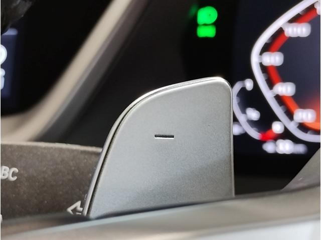１シリーズ Ｍ１３５ｉ　ｘＤｒｉｖｅ　Ｍプラスパッケージ　パノラマガラスサンルーフ　アクティブクルーズコントロール　ヘッドアップディスプレイ　純正１８インチアルミホイール　ブラックレザーシート　５０周年記念モデル　ワンオーナー（51枚目）