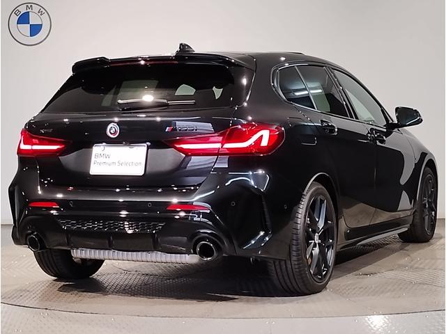 １シリーズ Ｍ１３５ｉ　ｘＤｒｉｖｅ　Ｍプラスパッケージ　パノラマガラスサンルーフ　アクティブクルーズコントロール　ヘッドアップディスプレイ　純正１８インチアルミホイール　ブラックレザーシート　５０周年記念モデル　ワンオーナー（64枚目）