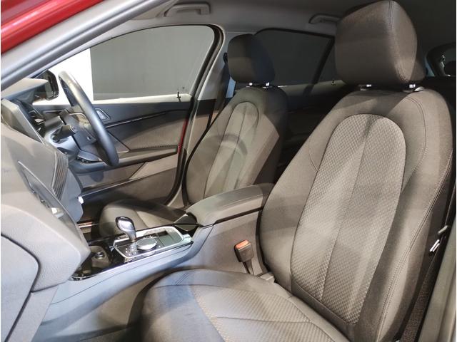 １シリーズ １１８ｄ　インディビジュアル・エディション　３０台限定車　ＨｉＦｉスピーカー　アクティブクルーズコントロール　オートチックハイビーム　ストレージパッケージ　Ｍスポーツエクステリア　電動リヤゲート　純正１７インチアルミホイール　ミラー純正ＥＴＣ（35枚目）