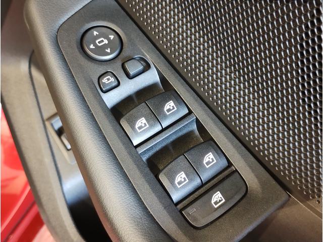 １シリーズ １１８ｄ　インディビジュアル・エディション　３０台限定車　ＨｉＦｉスピーカー　アクティブクルーズコントロール　オートチックハイビーム　ストレージパッケージ　Ｍスポーツエクステリア　電動リヤゲート　純正１７インチアルミホイール　ミラー純正ＥＴＣ（40枚目）