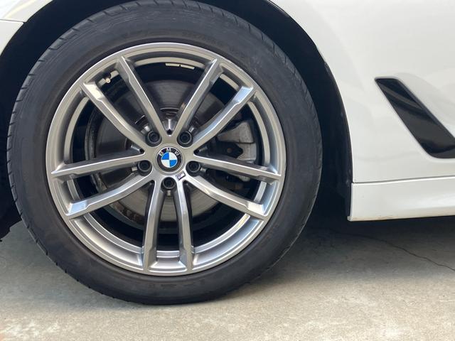 ５シリーズ ５２３ｄ　ｘＤｒｉｖｅツーリングＭスピハイラインＰ　弊社下取車両　ブラックレザーシート　電動トランクゲート　衝突被害軽減ブレーキ　電動シート　シートヒーター　ＴＶチューナー　Ｂｌｕｅｔｏｏｔｈ接続　前後障害物センサー　ヘッドアップディスプレイ（24枚目）