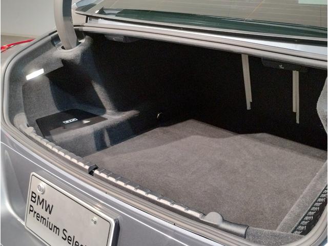 ８シリーズ ８４０ｄ　ｘＤｒｉｖｅ　グランクーペ　Ｍスポーツ　アイボリーホワイトレザーシート　ハーマンカードンスピーカー　パノラマガラスサンルーフ　ベンチレーションシート　１９インチアルミ　電動トランク　全周囲カメラ　ＴＶチューナー　衝突被害軽減ブレーキ（19枚目）