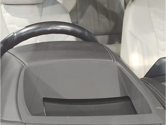 ８シリーズ ８４０ｄ　ｘＤｒｉｖｅ　グランクーペ　Ｍスポーツ　アイボリーホワイトレザーシート　ハーマンカードンスピーカー　パノラマガラスサンルーフ　ベンチレーションシート　１９インチアルミ　電動トランク　全周囲カメラ　ＴＶチューナー　衝突被害軽減ブレーキ（24枚目）