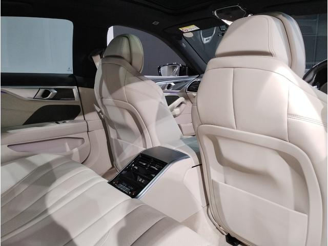 ８シリーズ ８４０ｄ　ｘＤｒｉｖｅ　グランクーペ　Ｍスポーツ　アイボリーホワイトレザーシート　ハーマンカードンスピーカー　パノラマガラスサンルーフ　ベンチレーションシート　１９インチアルミ　電動トランク　全周囲カメラ　ＴＶチューナー　衝突被害軽減ブレーキ（41枚目）
