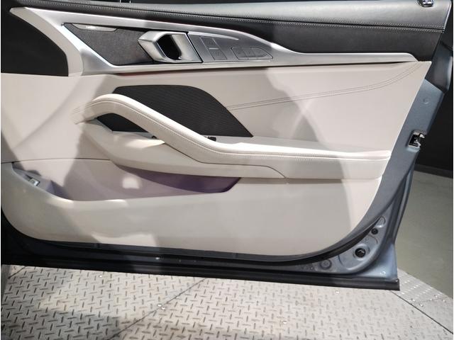 ８シリーズ ８４０ｄ　ｘＤｒｉｖｅ　グランクーペ　Ｍスポーツ　アイボリーホワイトレザーシート　ハーマンカードンスピーカー　パノラマガラスサンルーフ　ベンチレーションシート　１９インチアルミ　電動トランク　全周囲カメラ　ＴＶチューナー　衝突被害軽減ブレーキ（49枚目）