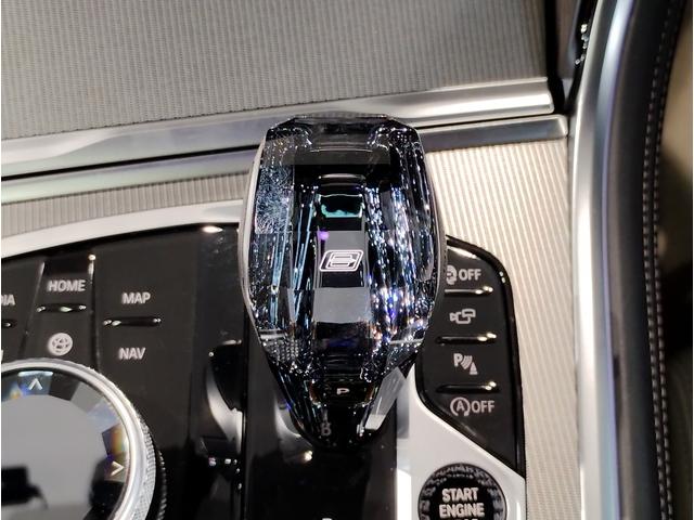 ８シリーズ ８４０ｄ　ｘＤｒｉｖｅ　グランクーペ　Ｍスポーツ　アイボリーホワイトレザーシート　ハーマンカードンスピーカー　パノラマガラスサンルーフ　ベンチレーションシート　１９インチアルミ　電動トランク　全周囲カメラ　ＴＶチューナー　衝突被害軽減ブレーキ（53枚目）