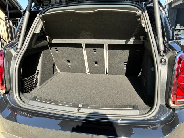 MINI クーパーDクロスオーバープレミアム+Pクラシクトリム 後期型 サテライトグレーレザー シートヒーター アクティブクルーズコントロール アンビエントライト 電動トランク インテリジェントセーフティー SOSコール 液晶メーター ユニオンジャックテールランプ(19枚目)