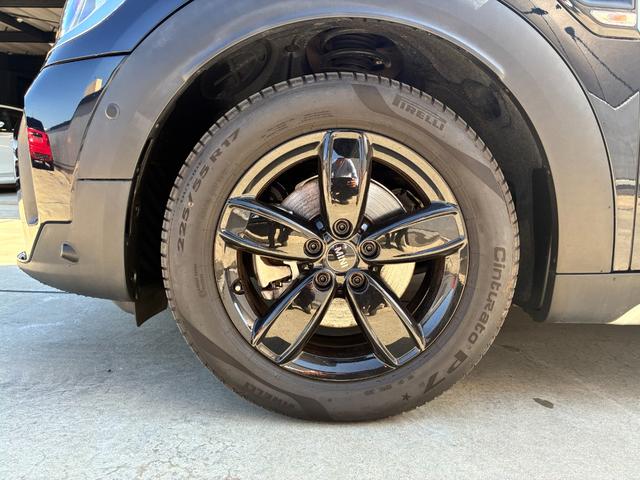 MINI クーパーDクロスオーバープレミアム+Pクラシクトリム 後期型 サテライトグレーレザー シートヒーター アクティブクルーズコントロール アンビエントライト 電動トランク インテリジェントセーフティー SOSコール 液晶メーター ユニオンジャックテールランプ(37枚目)