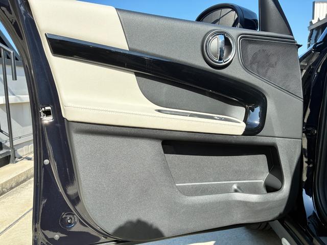 MINI クーパーDクロスオーバープレミアム+Pクラシクトリム 後期型 サテライトグレーレザー シートヒーター アクティブクルーズコントロール アンビエントライト 電動トランク インテリジェントセーフティー SOSコール 液晶メーター ユニオンジャックテールランプ(44枚目)