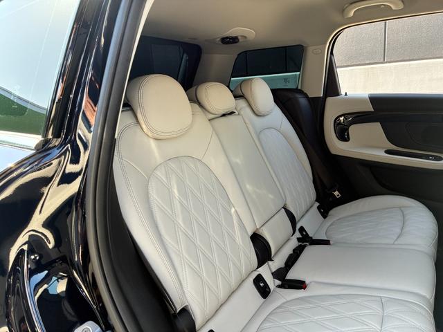 MINI クーパーDクロスオーバープレミアム+Pクラシクトリム 後期型 サテライトグレーレザー シートヒーター アクティブクルーズコントロール アンビエントライト 電動トランク インテリジェントセーフティー SOSコール 液晶メーター ユニオンジャックテールランプ(56枚目)