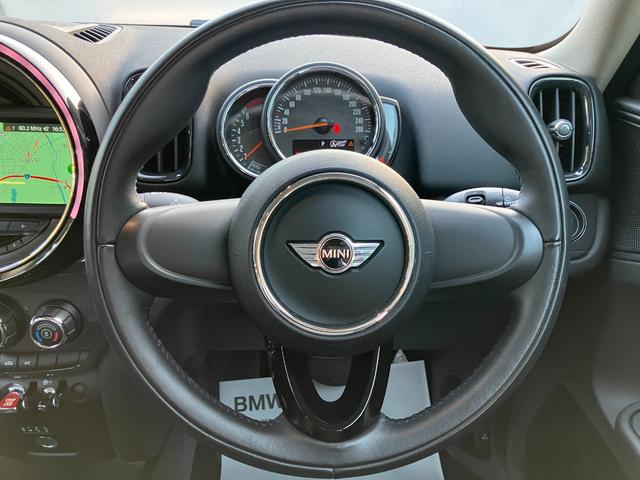MINI ワン クロスオーバー ワンオーナー 純正HDDナビ バックカメラ リアコーナーセンサー 17インチホイール フォグランプ 電動格納ミラー USB接続 オートライト ルーフレール ETC センターアームレスト(11枚目)