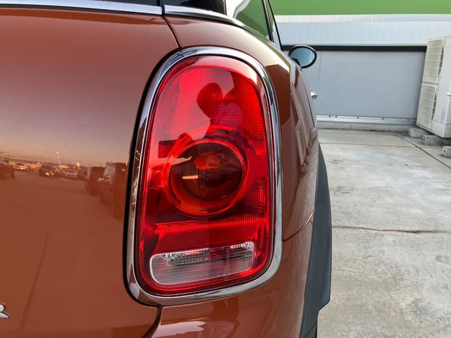 MINI ワン クロスオーバー ワンオーナー 純正HDDナビ バックカメラ リアコーナーセンサー 17インチホイール フォグランプ 電動格納ミラー USB接続 オートライト ルーフレール ETC センターアームレスト(28枚目)