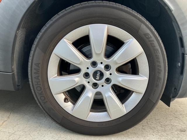 MINI ワン クロスオーバー ワンオーナー 純正HDDナビ バックカメラ リアコーナーセンサー 17インチホイール フォグランプ 電動格納ミラー USB接続 オートライト ルーフレール ETC センターアームレスト(31枚目)