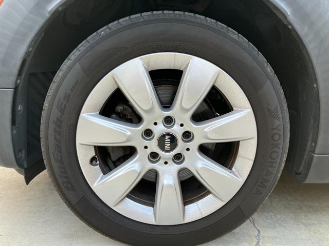 MINI ワン クロスオーバー ワンオーナー 純正HDDナビ バックカメラ リアコーナーセンサー 17インチホイール フォグランプ 電動格納ミラー USB接続 オートライト ルーフレール ETC センターアームレスト(33枚目)