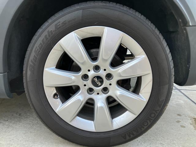 MINI ワン クロスオーバー ワンオーナー 純正HDDナビ バックカメラ リアコーナーセンサー 17インチホイール フォグランプ 電動格納ミラー USB接続 オートライト ルーフレール ETC センターアームレスト(34枚目)