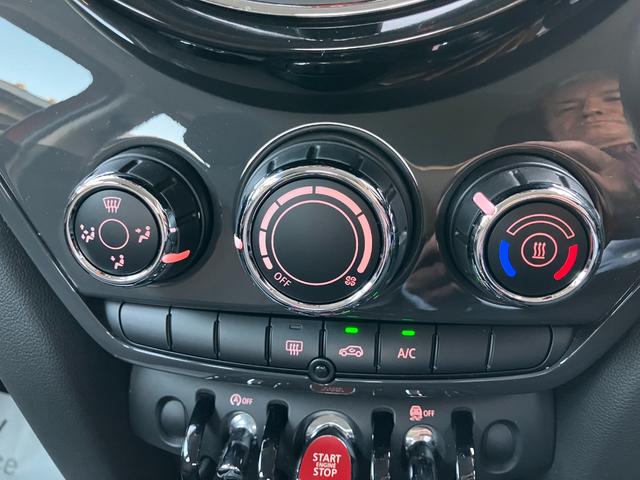 MINI ワン クロスオーバー ワンオーナー 純正HDDナビ バックカメラ リアコーナーセンサー 17インチホイール フォグランプ 電動格納ミラー USB接続 オートライト ルーフレール ETC センターアームレスト(49枚目)