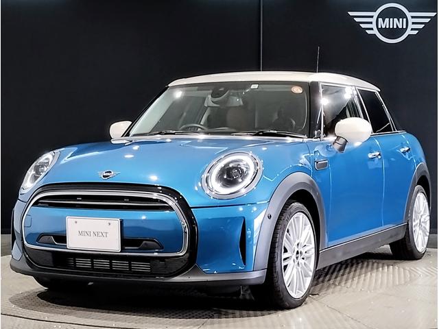MINI クーパー プレミアムプラスパッケージクラシックトリム カバナシート 前後障害物センサー AppleCarPlay シートヒーター クルーズコントロール 衝突被害軽減ブレーキ ヘッドアップディスプレイ スマートキ― 純正17インチアルミホイール(71枚目)
