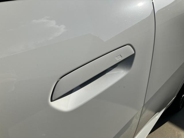 iX2 xDrive 30 Mスポーツ ハイラインパッケージ 弊社デモカー ブラックレザーシート ハーマンカードンスピーカー ヘッドアップディスプレイ 全周囲カメラ ステアリングヒーター アクティブクルーズコントロール 衝突被害軽減ブレーキ シートヒーター(64枚目)