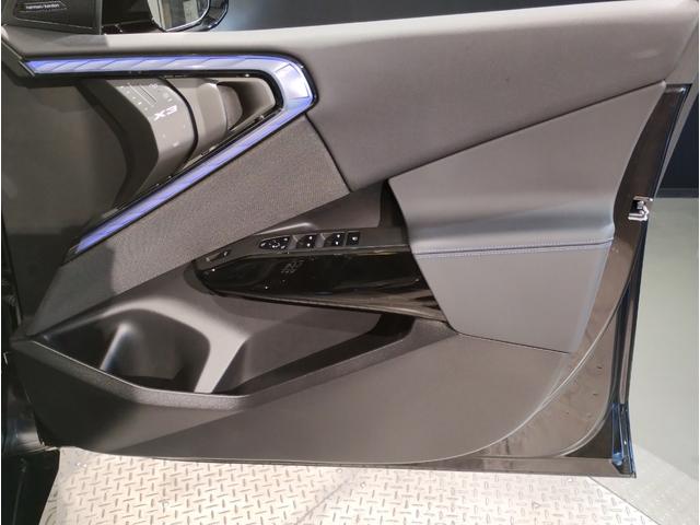 購入していただきましたお車は弊社サービス工場で１００項目にもなる納車前点検を行った後にご納車いたします。