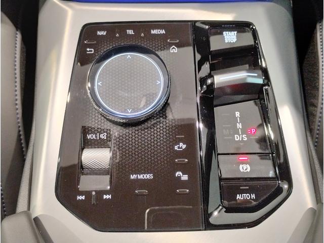 お客様のご要望が多い地デジチューナーやドライブレコーダーを取り付けてご納車することも可能です。取り付け工賃等はスタッフにまでお問い合わせください。