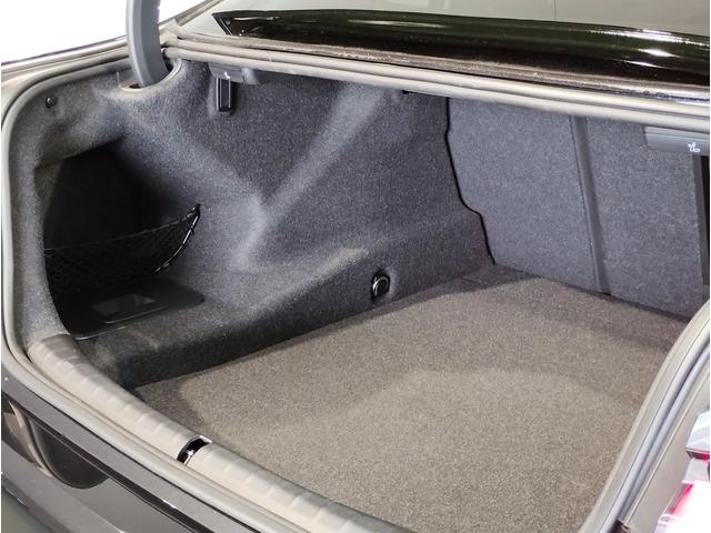 ５シリーズ ５２３ｉ　Ｍスポーツ　ブラックレザーシート　シートヒーター　アダプティブＭサスペンション　電動トランクゲート（キック開閉無し）１９インチアルミ　ヘッドアップディスプレイ　アンビエントライト　ＬＥＤライト　オートハイビーム（19枚目）