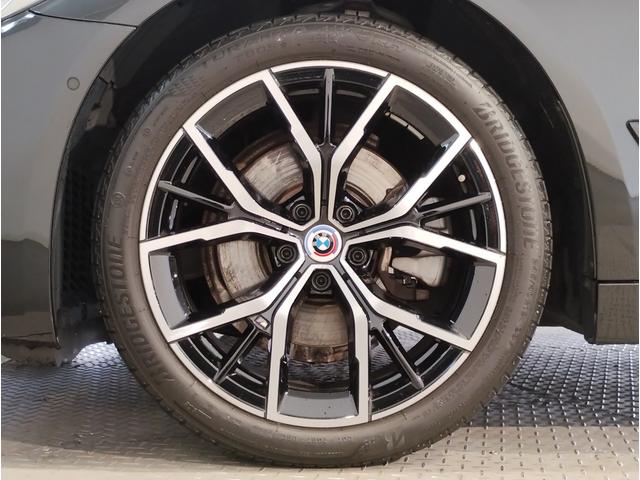 ５シリーズ ５２３ｉ　Ｍスポーツ　ブラックレザーシート　シートヒーター　アダプティブＭサスペンション　電動トランクゲート（キック開閉無し）１９インチアルミ　ヘッドアップディスプレイ　アンビエントライト　ＬＥＤライト　オートハイビーム（36枚目）