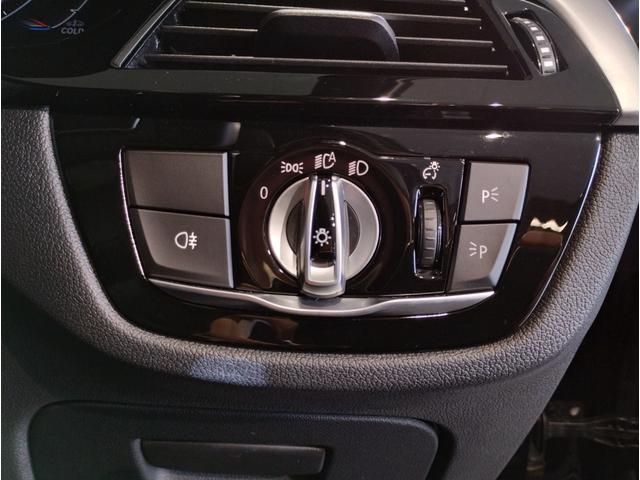 ５シリーズ ５２３ｉ　Ｍスポーツ　ブラックレザーシート　シートヒーター　アダプティブＭサスペンション　電動トランクゲート（キック開閉無し）１９インチアルミ　ヘッドアップディスプレイ　アンビエントライト　ＬＥＤライト　オートハイビーム（55枚目）