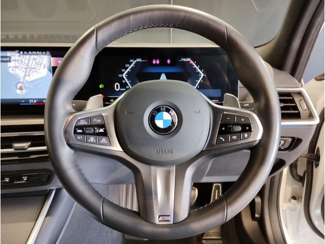 ３シリーズ ３１８ｉ　Ｍスポーツ　コンフォートＰ　シートヒーター　ヘッドアップディスプレイ　全周囲カメラ　１８インチＡＷ　衝突軽減ブレーキ　ステアリングサポート　アクティブクルーズコントロール　電動トランク　ＡｐｐｌｅＣａｒＰｌａｙ（11枚目）