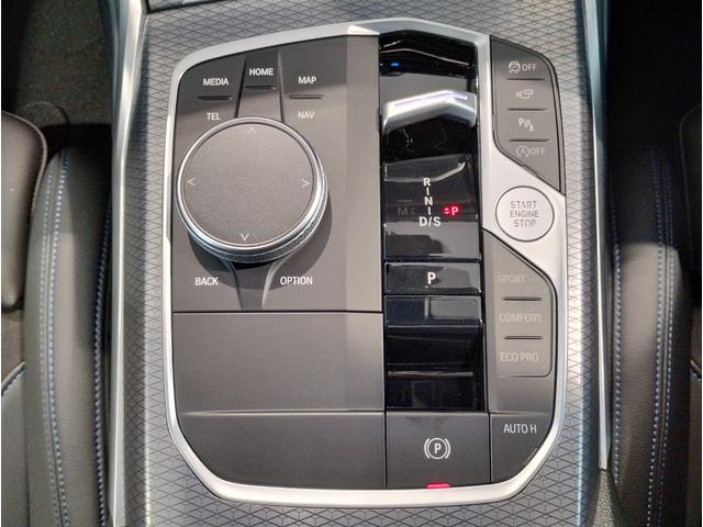 ３シリーズ ３１８ｉ　Ｍスポーツ　コンフォートＰ　シートヒーター　ヘッドアップディスプレイ　全周囲カメラ　１８インチＡＷ　衝突軽減ブレーキ　ステアリングサポート　アクティブクルーズコントロール　電動トランク　ＡｐｐｌｅＣａｒＰｌａｙ（48枚目）