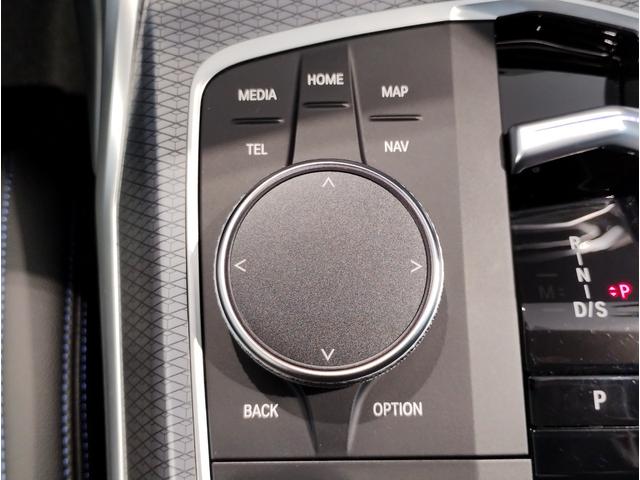 ３シリーズ ３１８ｉ　Ｍスポーツ　コンフォートＰ　シートヒーター　ヘッドアップディスプレイ　全周囲カメラ　１８インチＡＷ　衝突軽減ブレーキ　ステアリングサポート　アクティブクルーズコントロール　電動トランク　ＡｐｐｌｅＣａｒＰｌａｙ（49枚目）