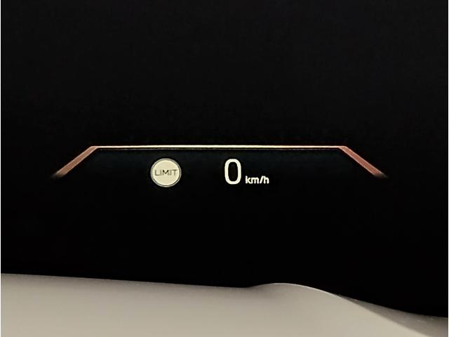 ３シリーズ ３１８ｉ　Ｍスポーツ　コンフォートＰ　シートヒーター　ヘッドアップディスプレイ　全周囲カメラ　１８インチＡＷ　衝突軽減ブレーキ　ステアリングサポート　アクティブクルーズコントロール　電動トランク　ＡｐｐｌｅＣａｒＰｌａｙ（67枚目）