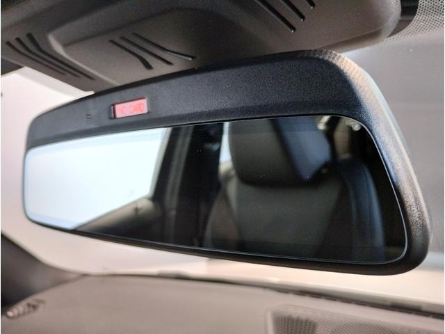 ３シリーズ ３１８ｉ　Ｍスポーツ　コンフォートＰ　シートヒーター　ヘッドアップディスプレイ　全周囲カメラ　１８インチＡＷ　衝突軽減ブレーキ　ステアリングサポート　アクティブクルーズコントロール　電動トランク　ＡｐｐｌｅＣａｒＰｌａｙ（69枚目）