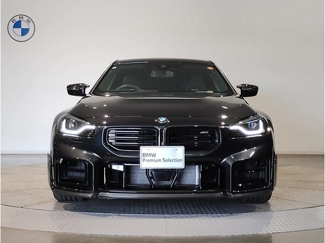 Ｍ２ ベースグレード　ハイラインパッケージ　ワンオーナー車両　ＢＭＷパフォーマンスカーボンフロントスポイラー　ＢＭＷパフォーマンスカーボンリヤスポイラー　ハーマンカードンすポーカー　ブラックレザーシート　シートヒーター　ヘッドアップディスプレイ（5枚目）
