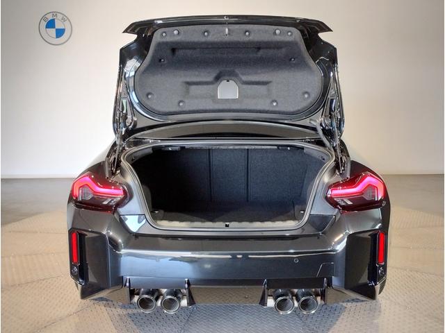 Ｍ２ ベースグレード　ハイラインパッケージ　ワンオーナー車両　ＢＭＷパフォーマンスカーボンフロントスポイラー　ＢＭＷパフォーマンスカーボンリヤスポイラー　ハーマンカードンすポーカー　ブラックレザーシート　シートヒーター　ヘッドアップディスプレイ（45枚目）