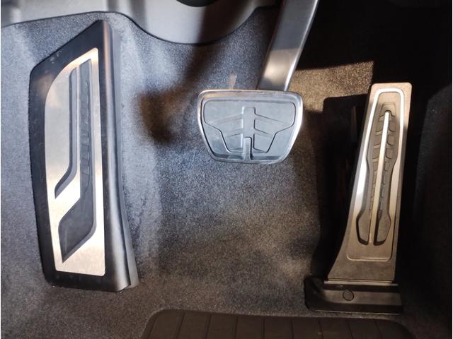 Ｍ２ ベースグレード　ハイラインパッケージ　ワンオーナー車両　ＢＭＷパフォーマンスカーボンフロントスポイラー　ＢＭＷパフォーマンスカーボンリヤスポイラー　ハーマンカードンすポーカー　ブラックレザーシート　シートヒーター　ヘッドアップディスプレイ（57枚目）